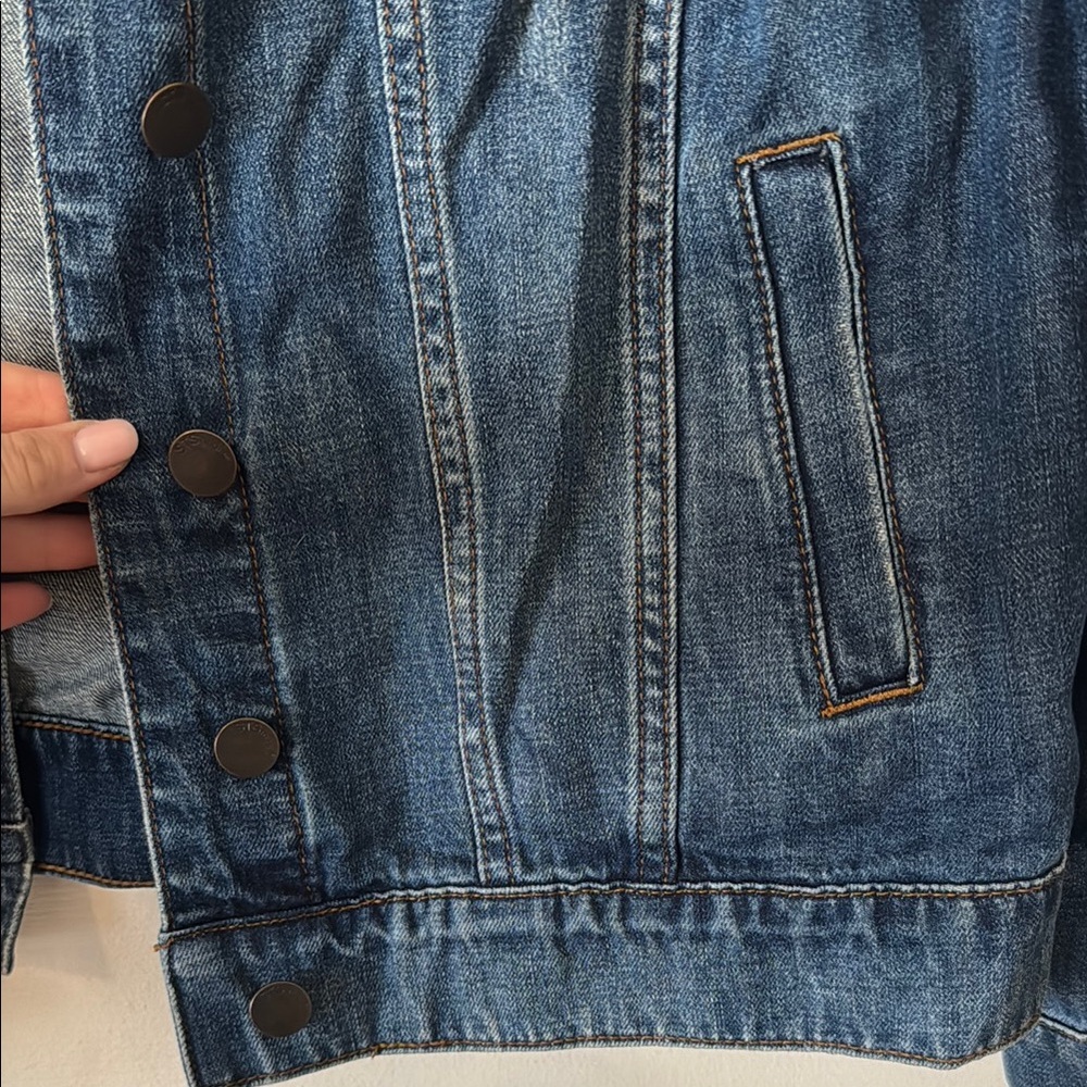 Stylish Denim Jacket - image 4